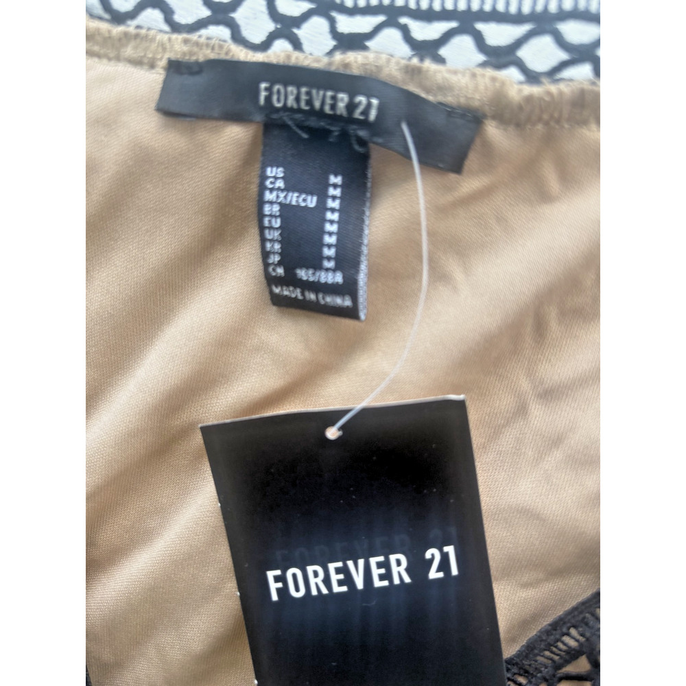 FOREVER 21 Cropped Top Longsleeve Shirt Women Medium Black Lace Bell Sleeves - Picture 2 of 4